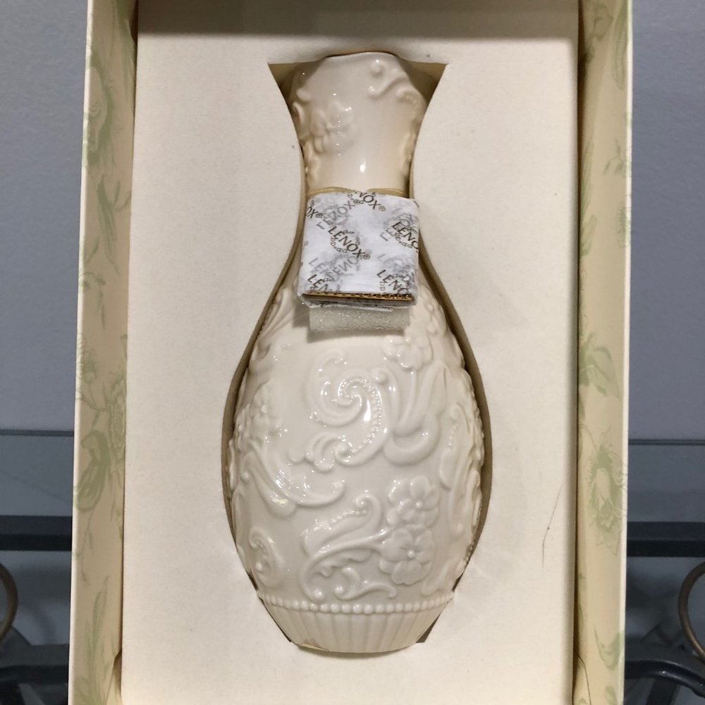 New In Box Lenox Great giftables Vase with Frame - Picture 2 of 7